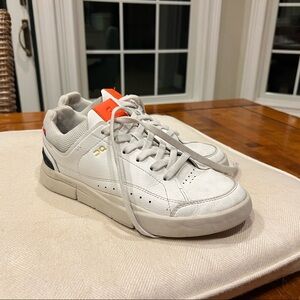 On The Roger Womens Sneaker 8